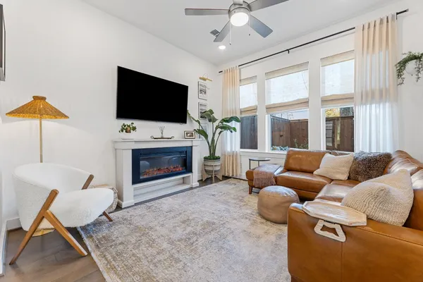 $3,950 | 10930 Brambling Drive, Houston, TX 77043