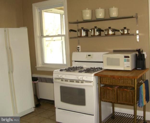 734 Warwick Road Baltimore, MD 21229 - Photo 13 of 15 Kitchen #2