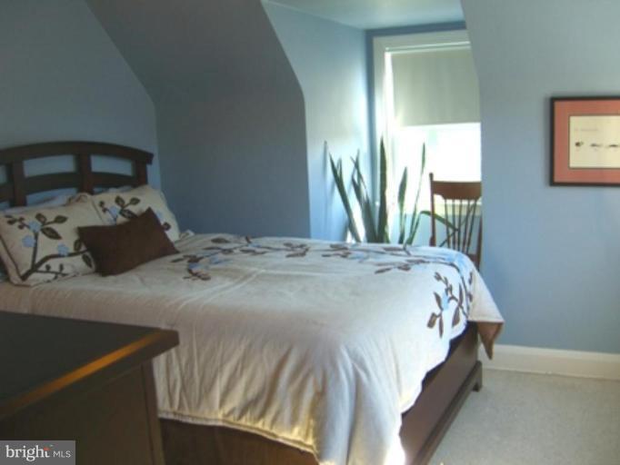 734 Warwick Road Baltimore, MD 21229 - Photo 4 of 15 Bedroom #1
