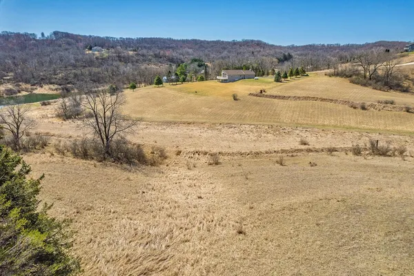 $30,000 | 422 Summit Point Drive, La Valle, WI 53941