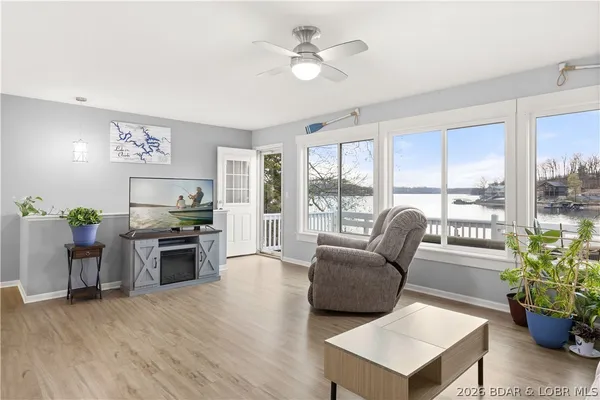 $510,000 | 30481 Edge View Drive, Rocky Mount, MO 65072