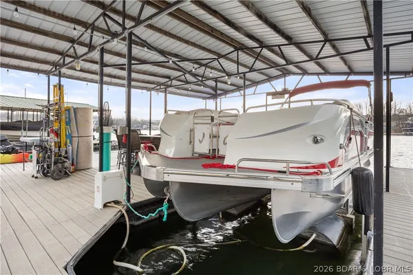 $510,000 | 30481 Edge View Drive, Rocky Mount, MO 65072