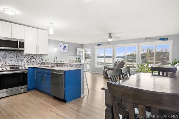 $510,000 | 30481 Edge View Drive, Rocky Mount, MO 65072