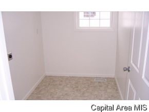 3304 Mars Avenue Springfield, IL 62707 - Photo 6 of 9