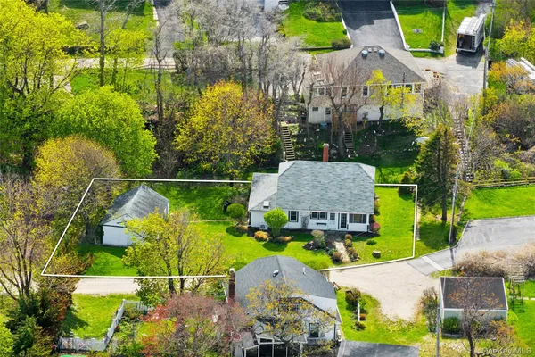 $15,000 | 21 N Walk, Riverhead, NY 11901