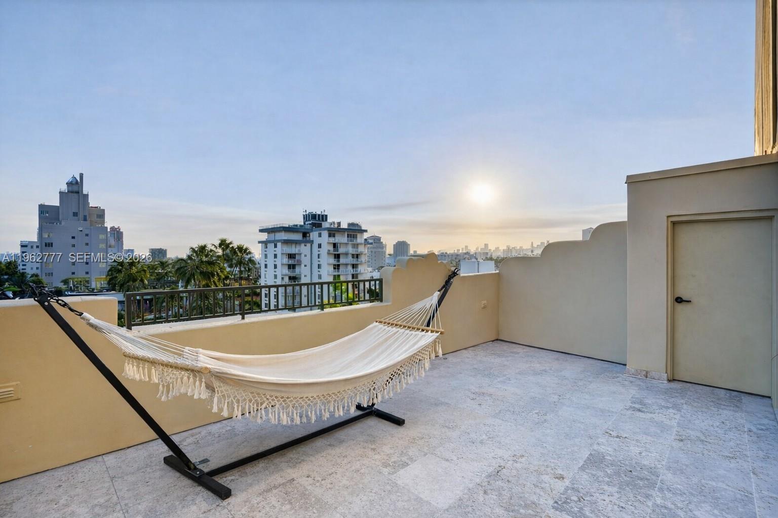 1330 Ocean Drive, Unit R7C Miami Beach, FL 33139 - Photo 5 of 21