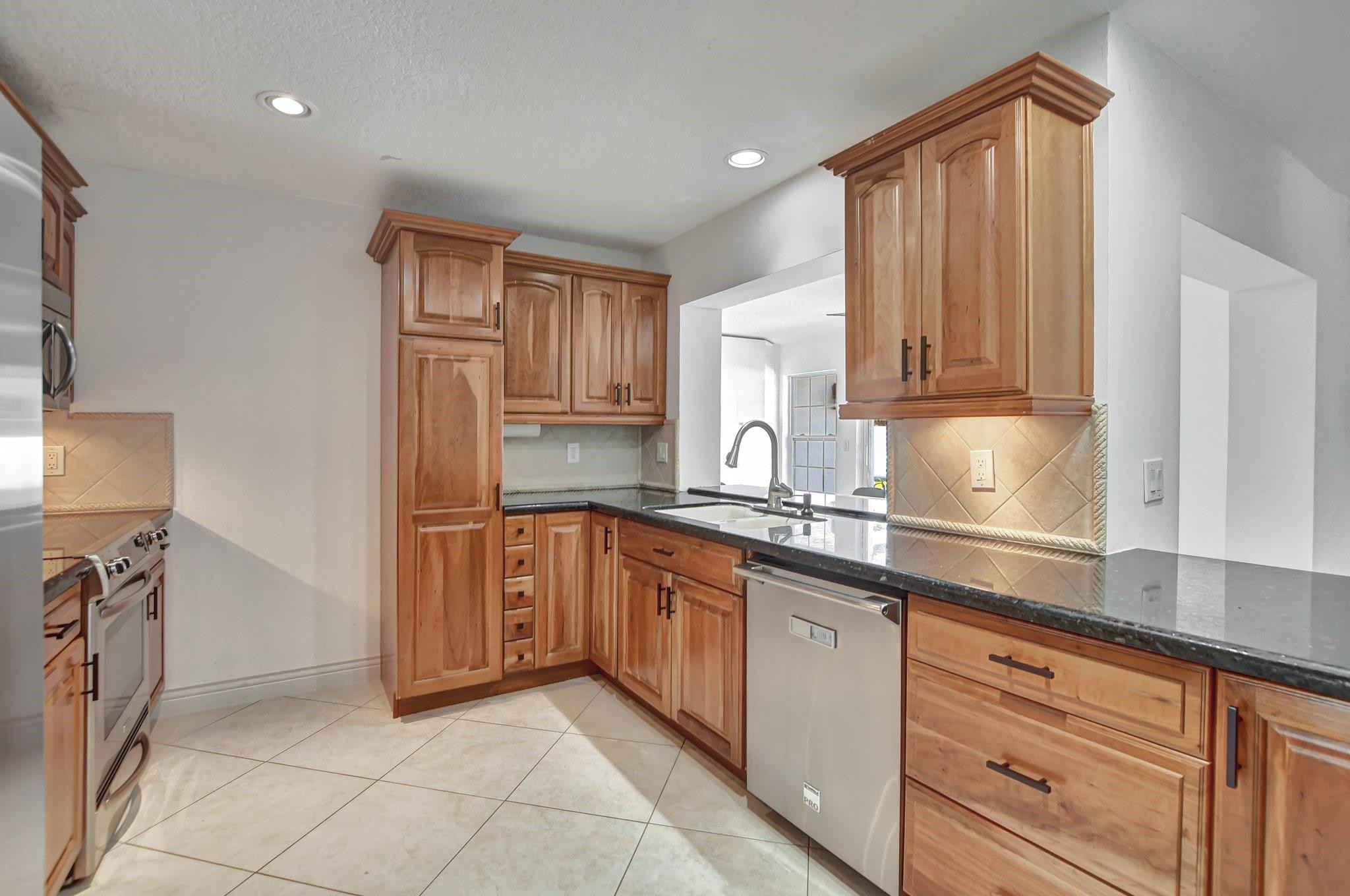22076 Acapulco Court Boca Raton, FL 33428 - Photo 8 of 56 Photo 8