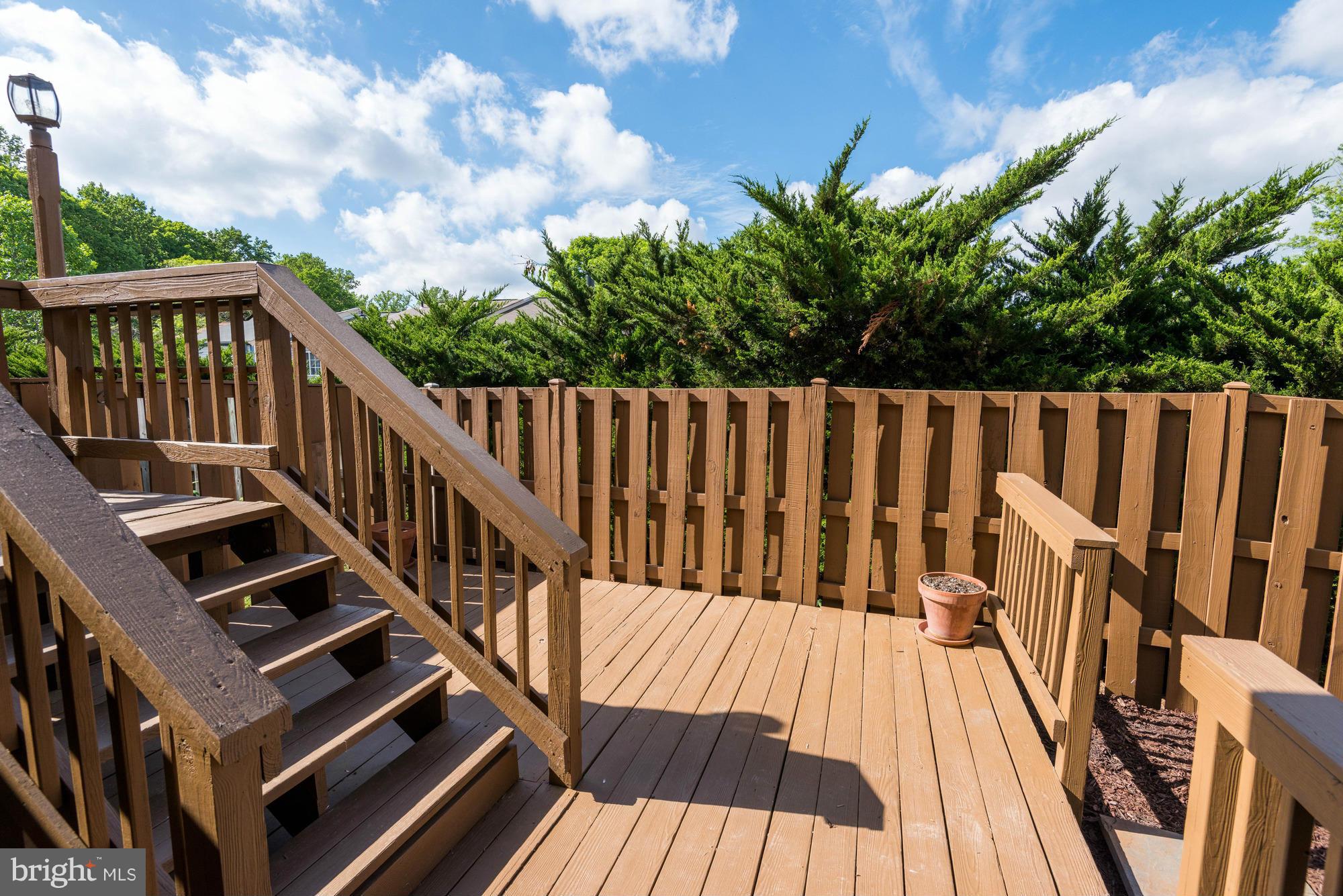 8300 Bark Tree Court Springfield, VA 22153 - Photo 23 of 24 Landing between the two decks