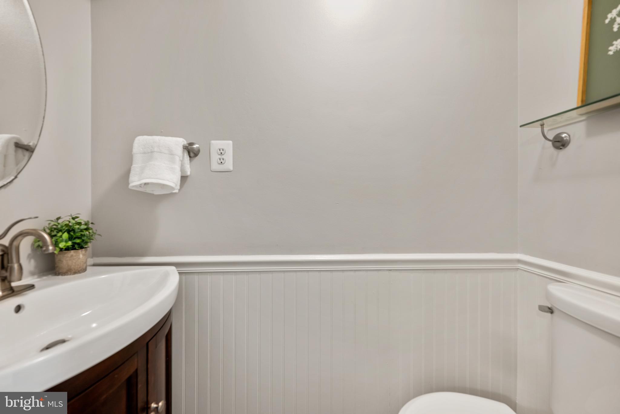2549 Fox Ridge Court, Unit 68 Woodbridge, VA 22192 - Photo 12 of 33 Main Level Half Bathroom