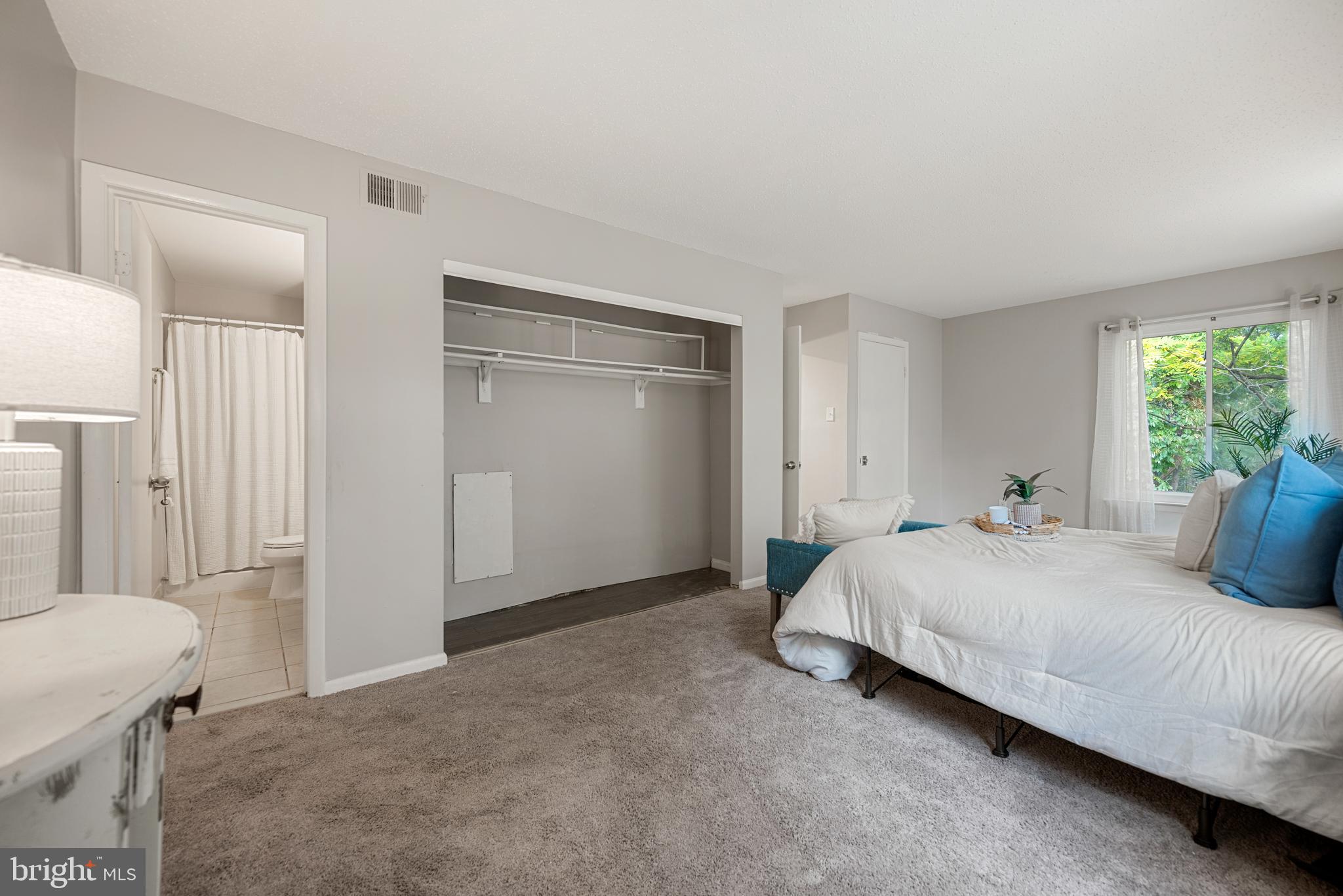 2549 Fox Ridge Court, Unit 68 Woodbridge, VA 22192 - Photo 18 of 33 Primary Bedroom Suite