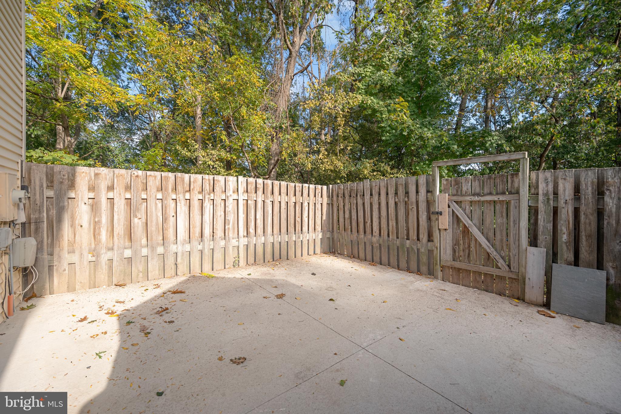 2549 Fox Ridge Court, Unit 68 Woodbridge, VA 22192 - Photo 29 of 33 Primary Bedroom Suite