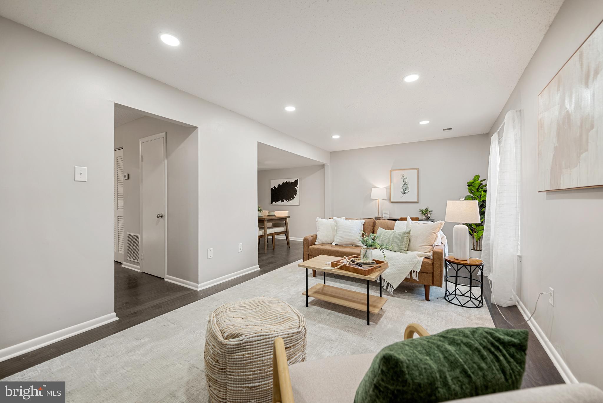 2549 Fox Ridge Court, Unit 68 Woodbridge, VA 22192 - Photo 6 of 33 Light-Filled Living Room