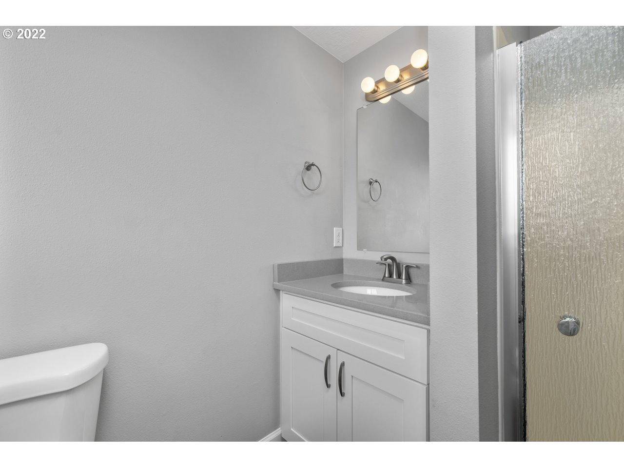 222 Silver Loop Silverton, OR 97381 - Photo 21 of 27 Gallery Image 21
