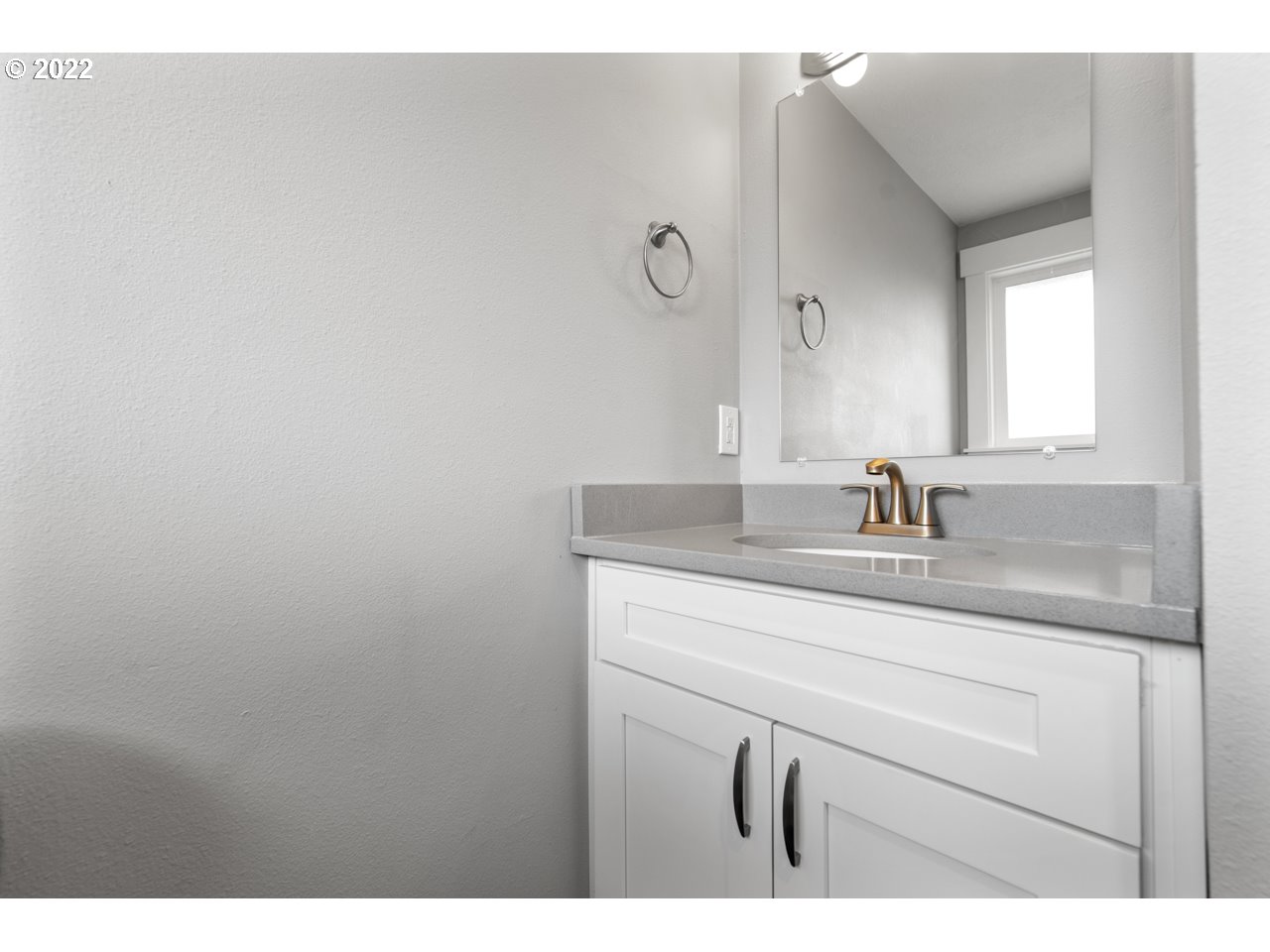 222 Silver Loop Silverton, OR 97381 - Photo 23 of 27 Gallery Image 23