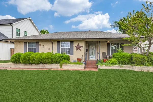$3,500 | 9210 Larchwood Drive, Dallas, TX 75238