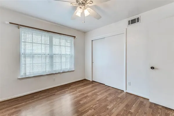 $3,500 | 9210 Larchwood Drive, Dallas, TX 75238
