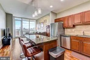 $3,000 | 901 North Penn Street, Unit F1302, Philadelphia, PA 19123