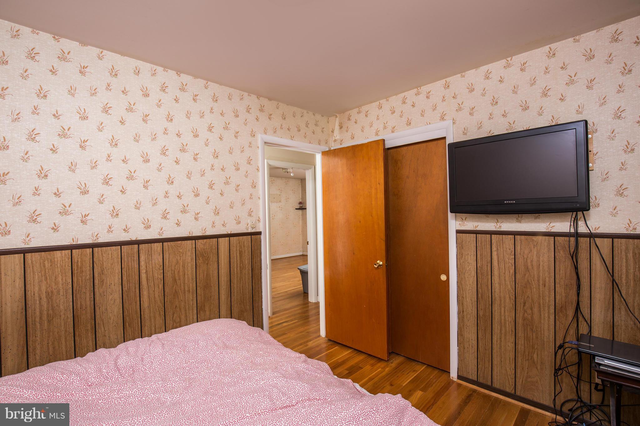 6927 Ruskin Street Springfield, VA 22150 - Photo 13 of 30 Bedroom (Master)