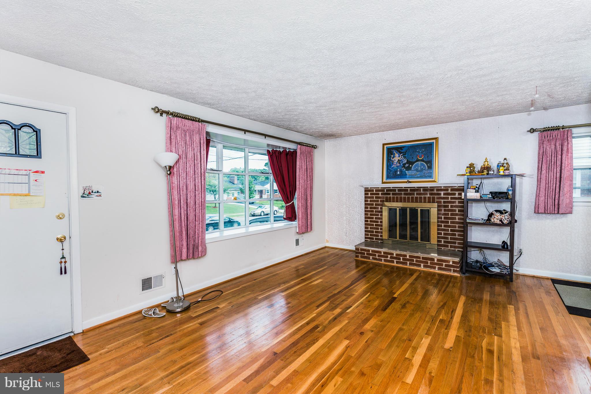 6927 Ruskin Street Springfield, VA 22150 - Photo 10 of 30 Family Room