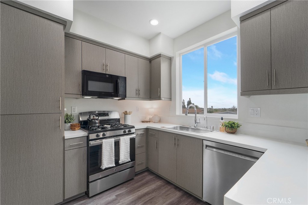 178 North Orange Avenue Brea, CA 92821 - Photo 17 of 50