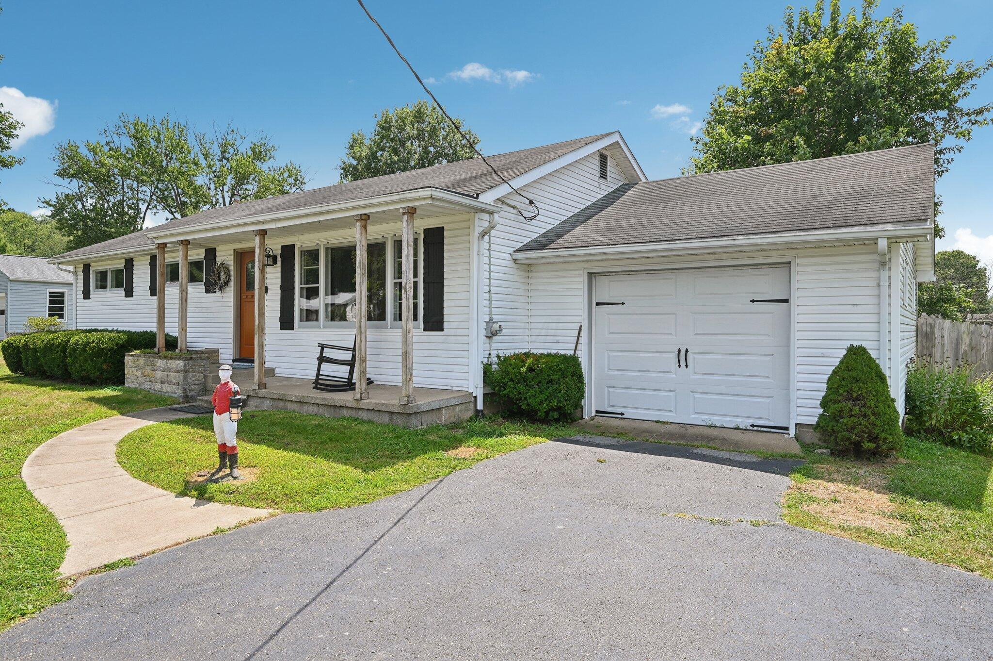 1070 Richey Road Zanesville, OH 43701 - Photo 2 of 44 2-web-or-mls-Richey Rd-S1208-002
