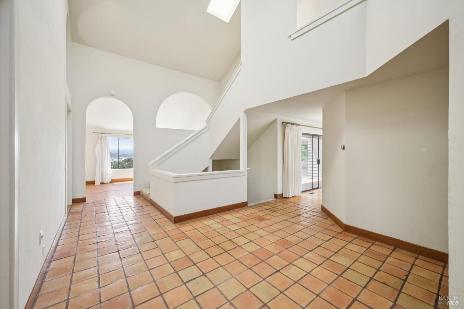 260 Highland Avenue San Rafael, CA 94901 - Photo 5 of 66