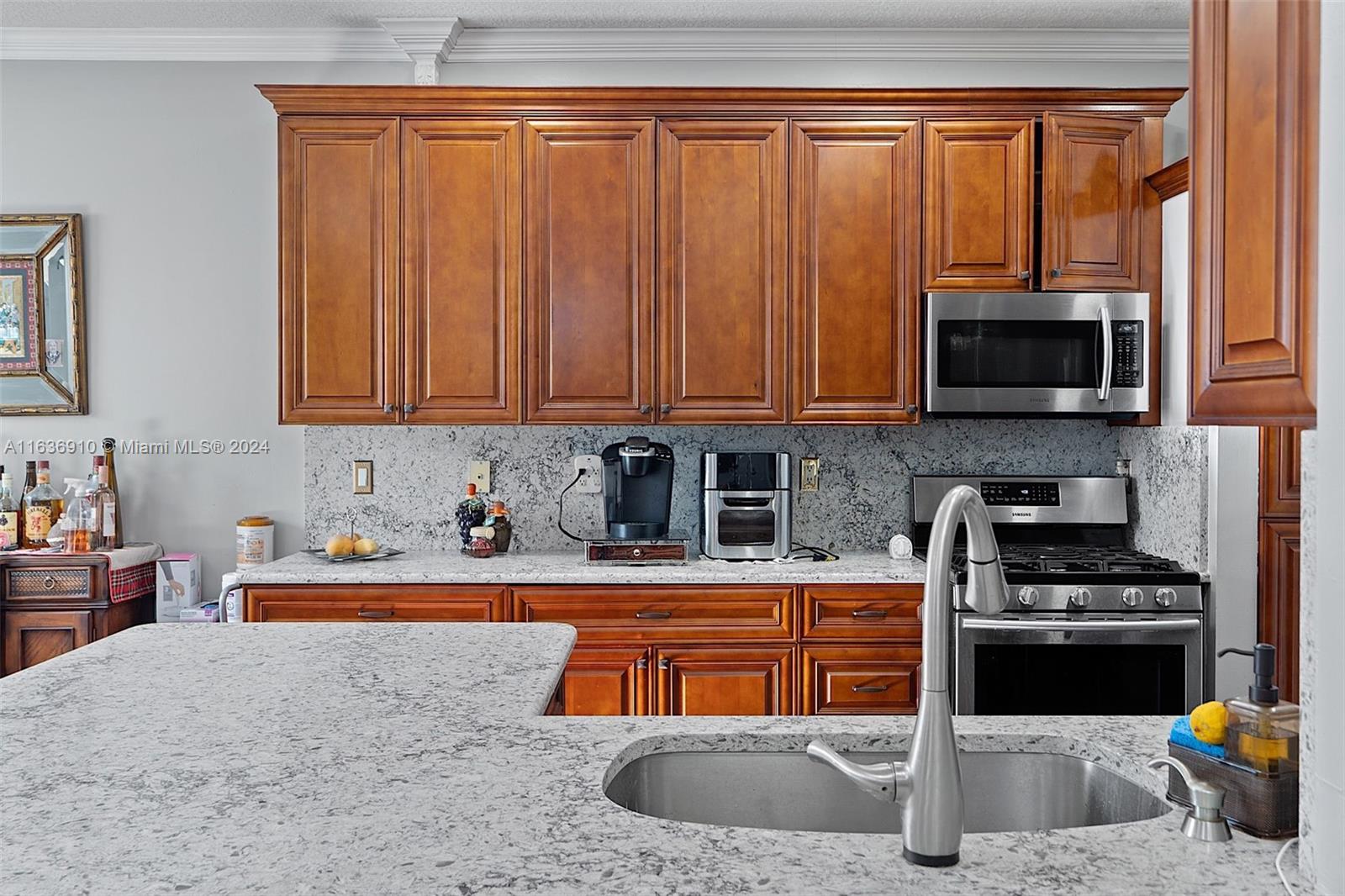 1274 Olympic Circle Greenacres, FL 33413 - Photo 12 of 34