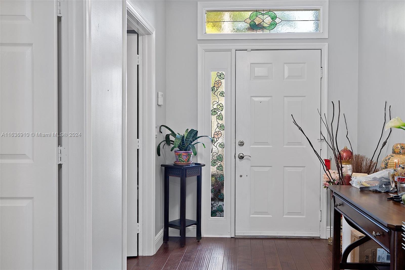 1274 Olympic Circle Greenacres, FL 33413 - Photo 3 of 34