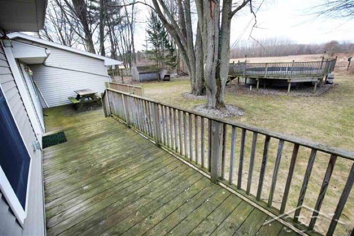 2298 South Duncan Road Midland, MI 48640 - Photo 20 of 25 50009566-19.JPG