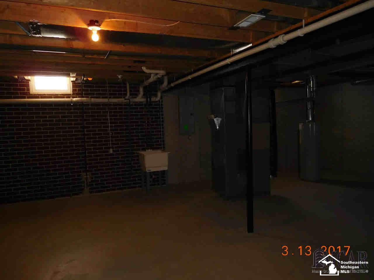 4075 Stone Post Road Newport, MI 48166 - Photo 21 of 22 21271302-20.JPG