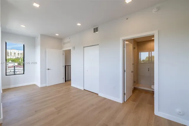 $5,100 | 1376 Southwest 4th Street, Unit 401, Miami, FL 33135