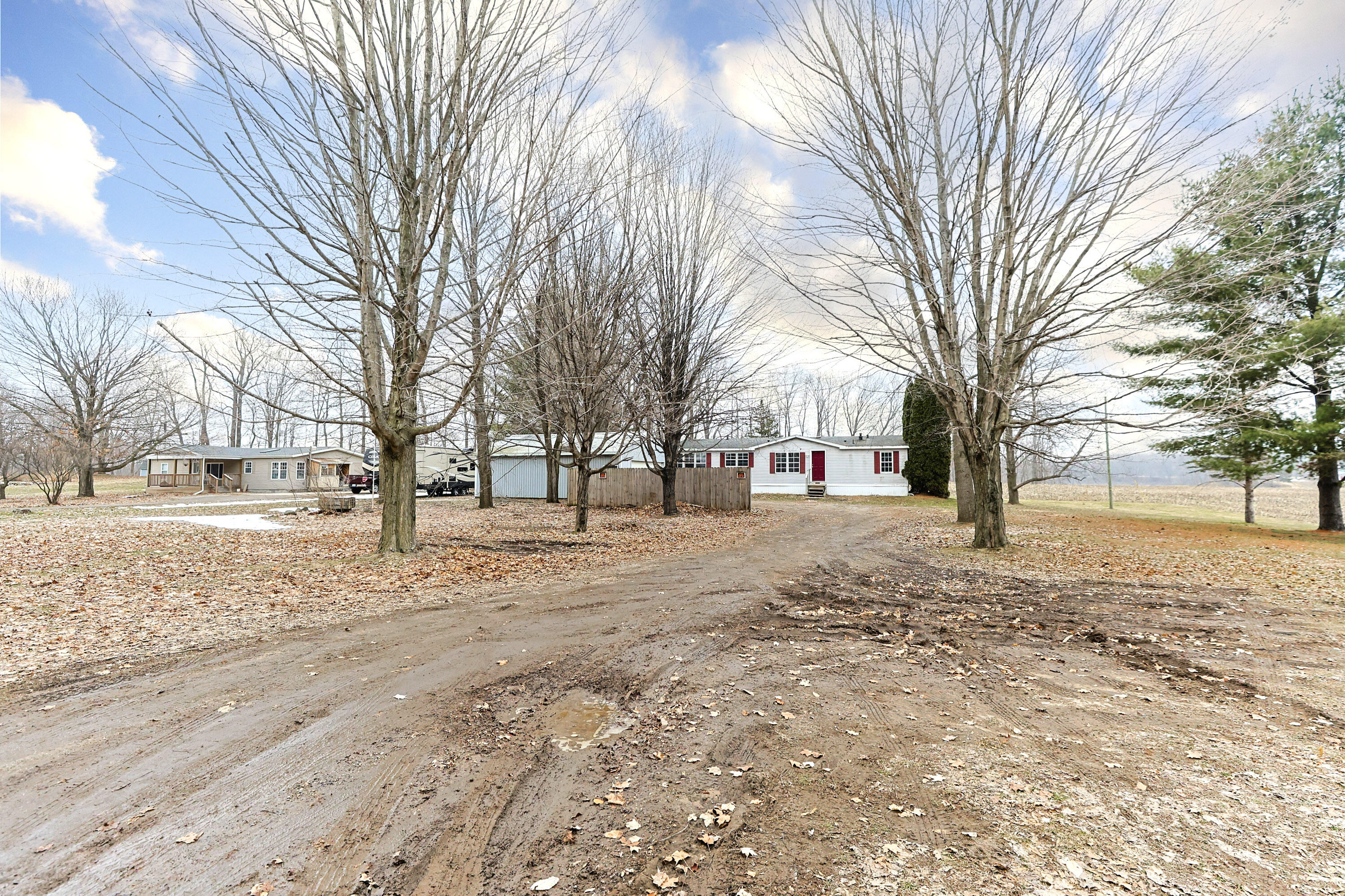 60123 Dailey Road Cassopolis, MI 49031 - Photo 3 of 43 Driveway