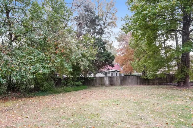 $1,648 | 135 West Lakefield Drive, Greensboro, NC 27406