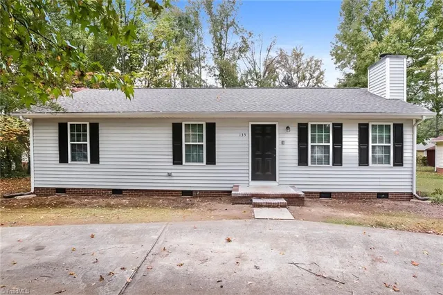 $1,648 | 135 West Lakefield Drive, Greensboro, NC 27406