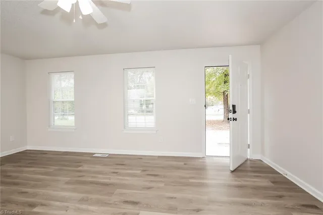 $1,648 | 135 West Lakefield Drive, Greensboro, NC 27406