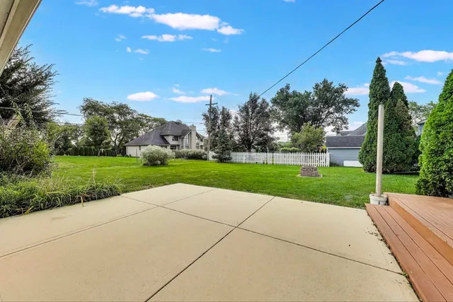 $349,900 | 7339 South Park Avenue, Burr Ridge, IL 60527