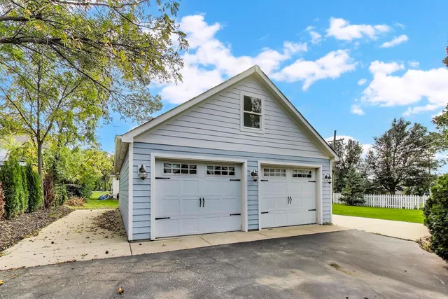 $349,900 | 7339 South Park Avenue, Burr Ridge, IL 60527