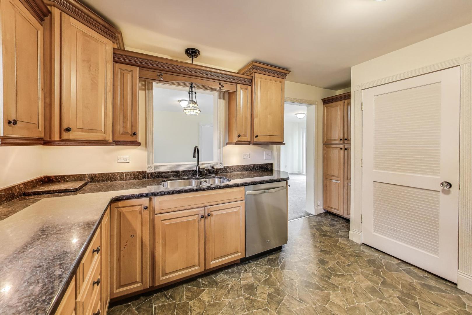 7339 South Park Avenue Burr Ridge, IL 60527 - Photo 6 of 23