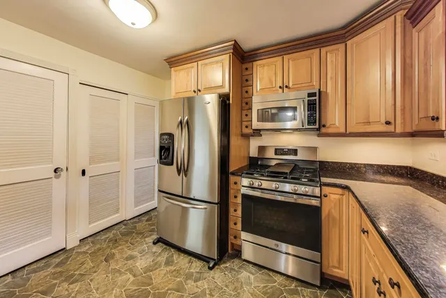 $349,900 | 7339 South Park Avenue, Burr Ridge, IL 60527