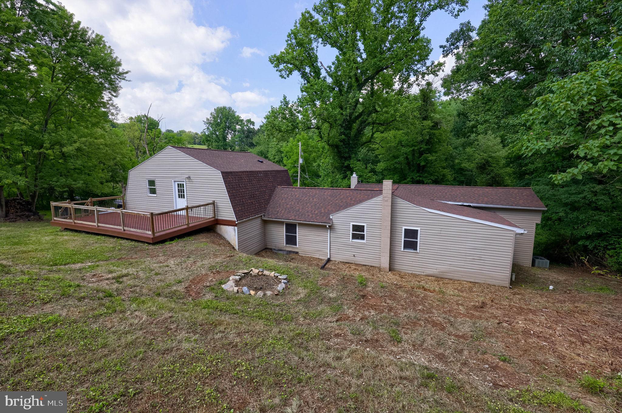 4810 Fake Road York, PA 17406 - Photo 7 of 48
