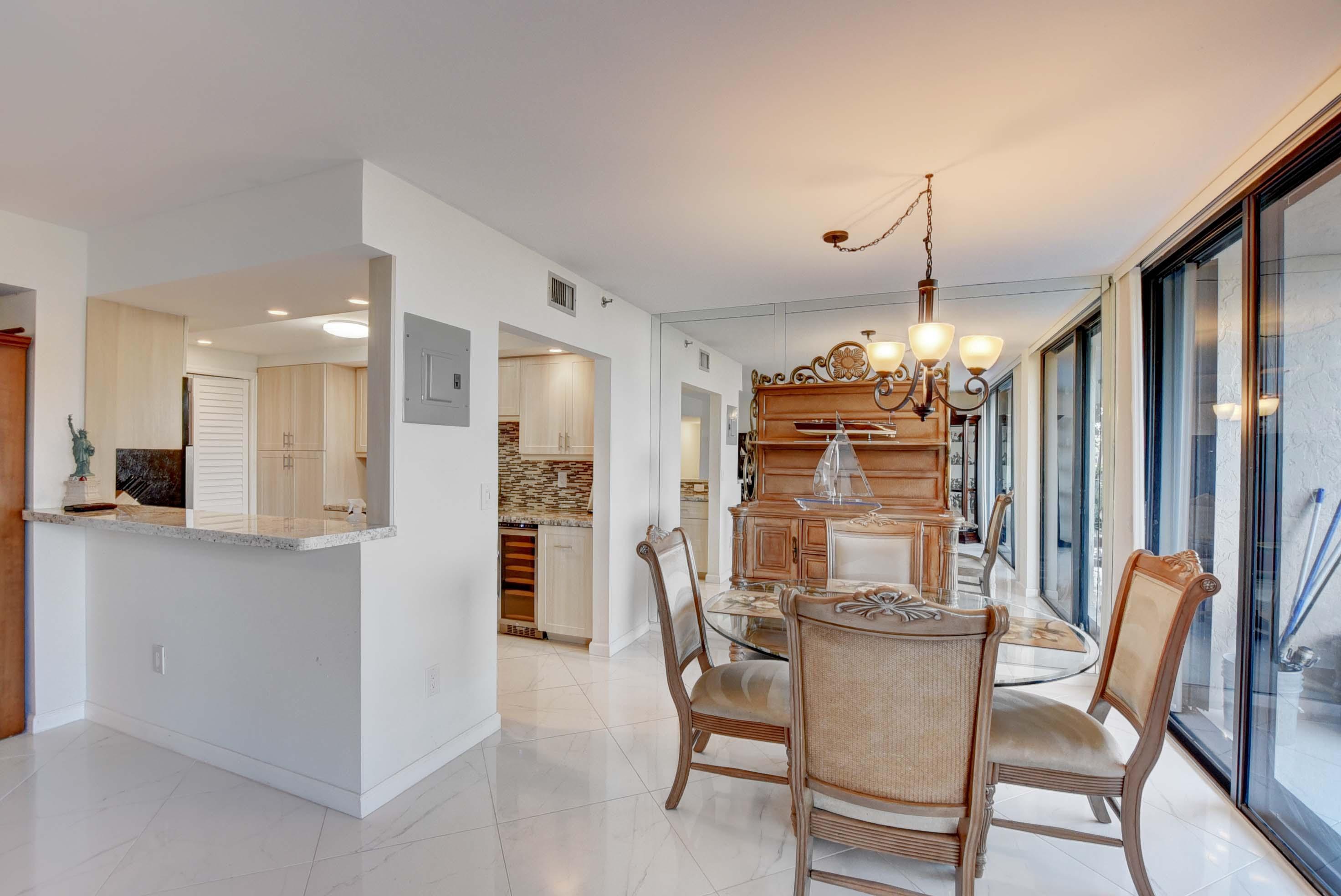 899 Jeffery Street, Unit 112 Boca Raton, FL 33487 - Photo 13 of 66 Dining Room