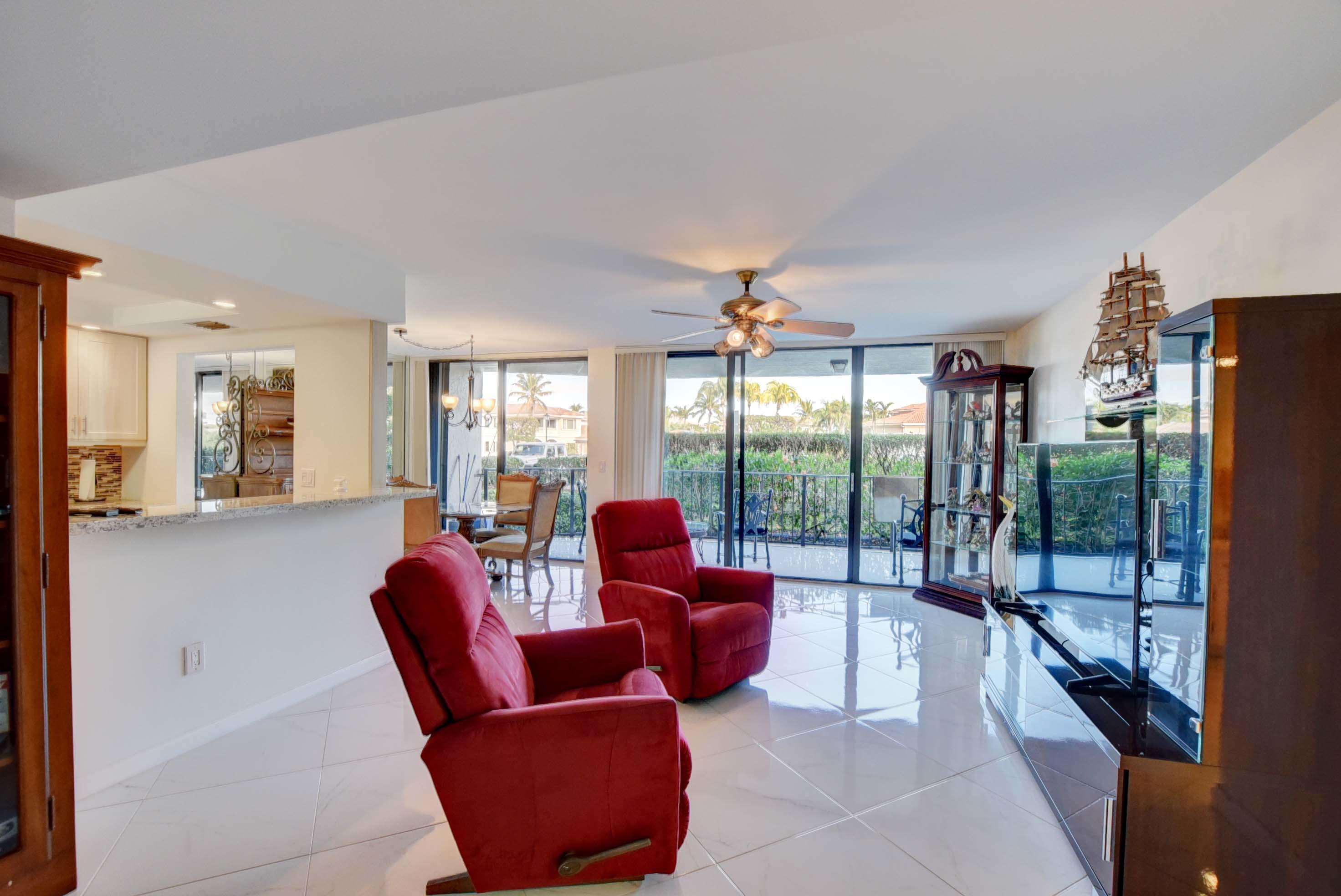 899 Jeffery Street, Unit 112 Boca Raton, FL 33487 - Photo 3 of 66 Living Room 1
