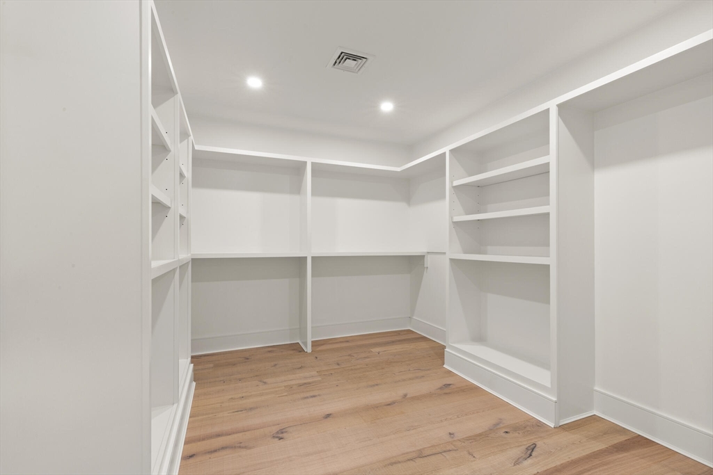 39 Concord Road Bedford, MA 01730 - Photo 24 of 41 Gallery Image 24