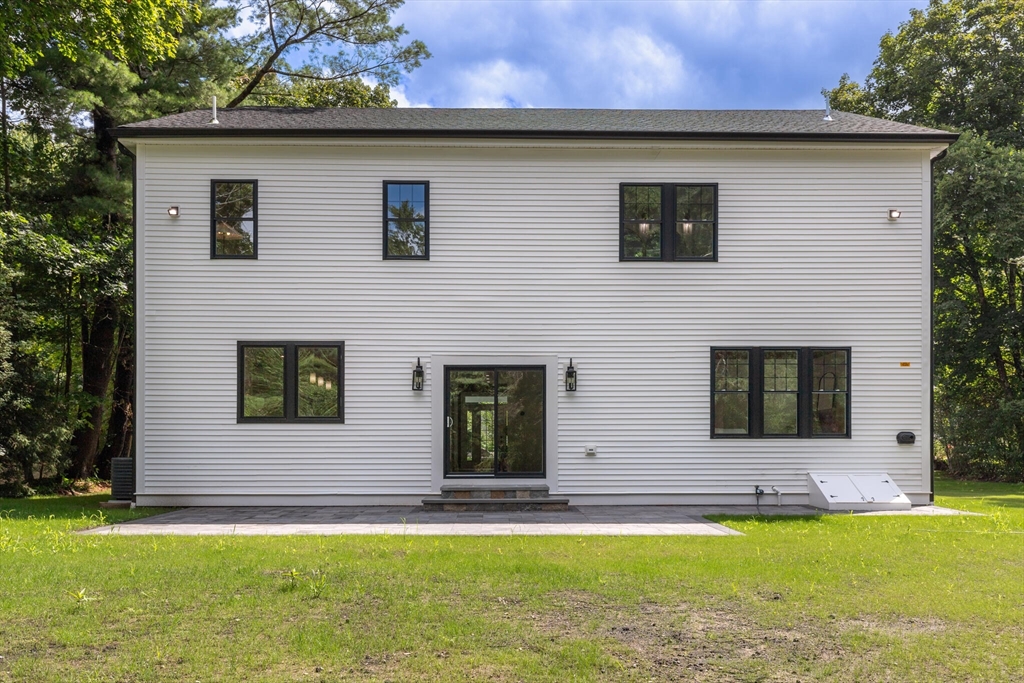 39 Concord Road Bedford, MA 01730 - Photo 34 of 41 Gallery Image 34