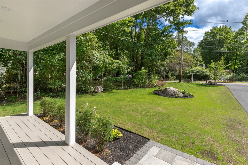 39 Concord Road Bedford, MA 01730 - Photo 4 of 41 Gallery Image 4