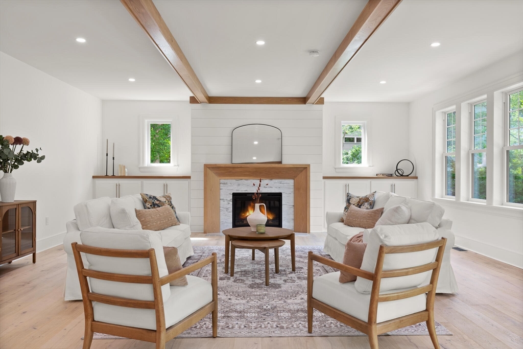 39 Concord Road Bedford, MA 01730 - Photo 8 of 41 Gallery Image 8