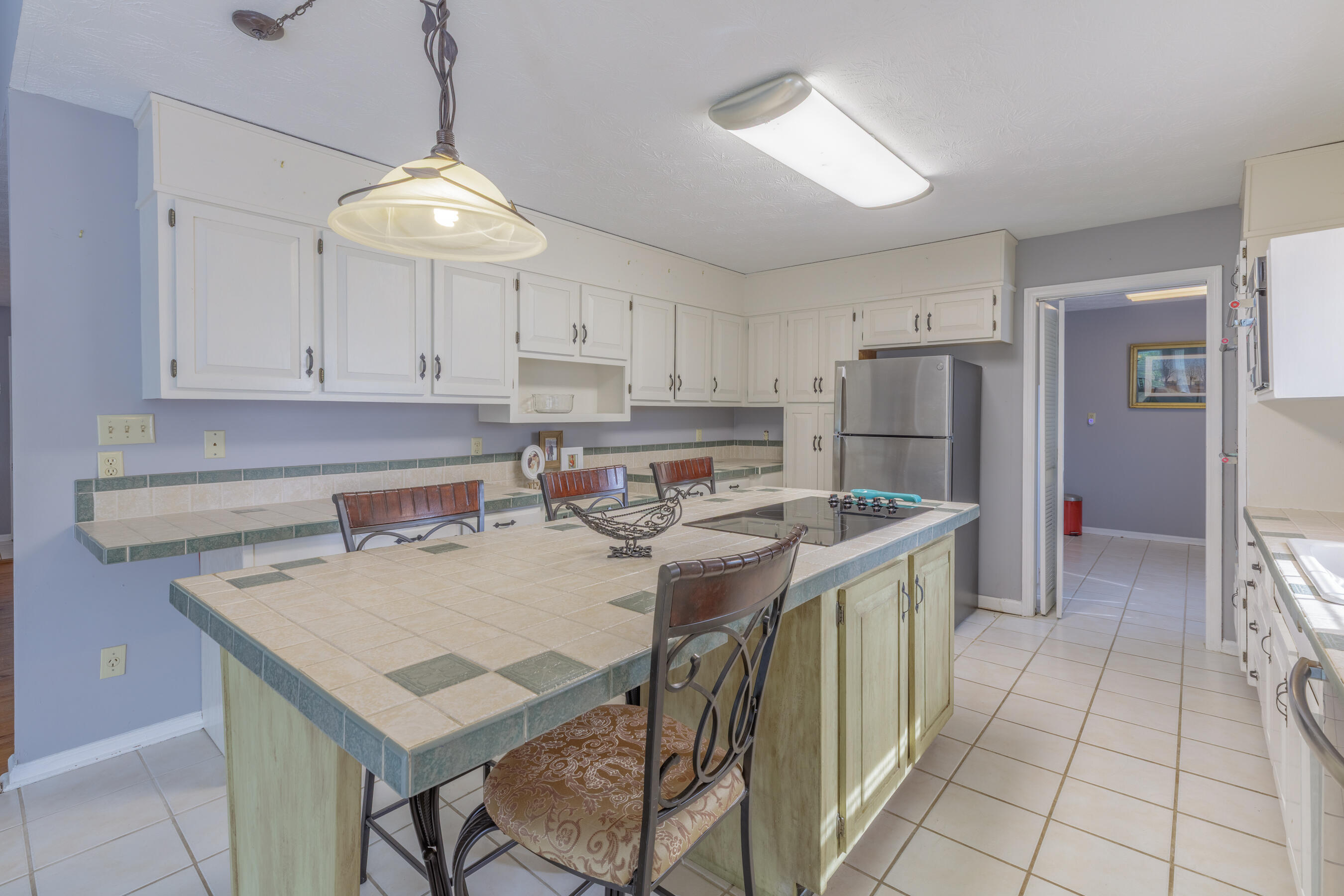 197 Lynn Trail LaFayette, GA 30728 - Photo 6 of 51 White cabinets