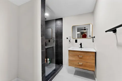 $525,000 | 712 West Eighth Street, Dallas, TX 75208