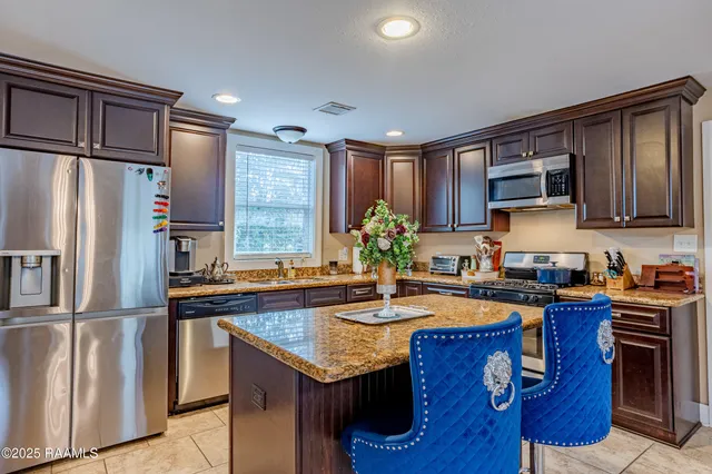 $275,000 | 2814 West Willow Street, Scott, LA 70583