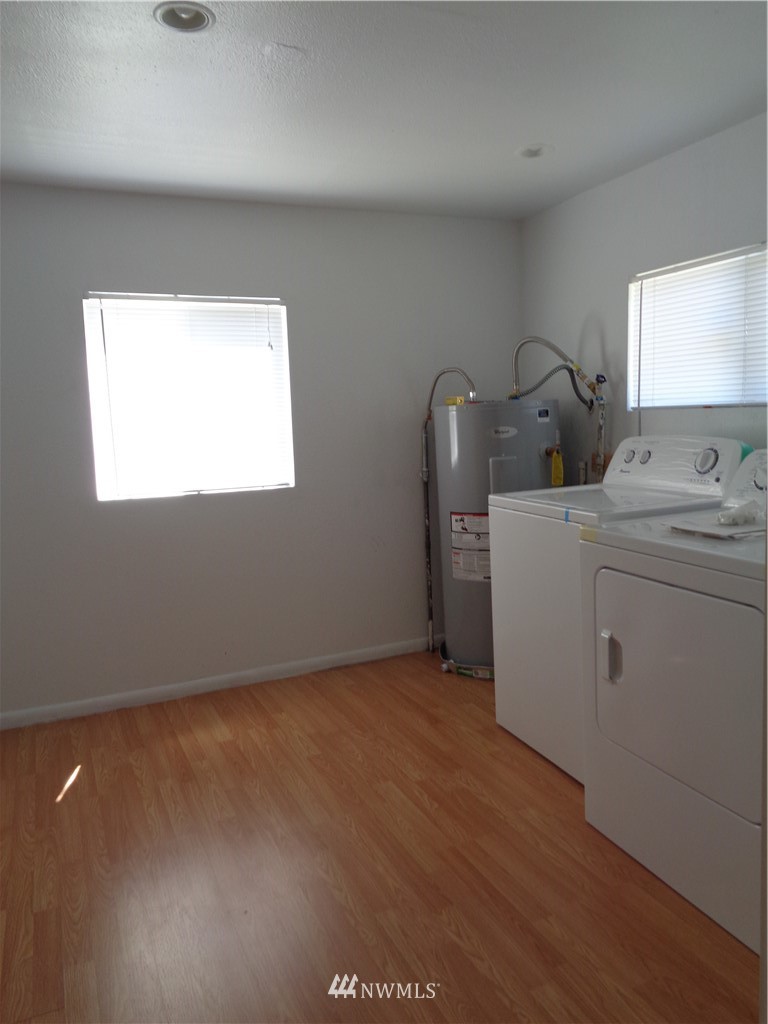 16654 113th Avenue Southeast Renton, WA 98055 - Photo 6 of 13 Gallery Image 6